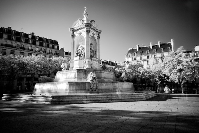 Place de Saint Sulpice - f/8, 164 s , ISO 400