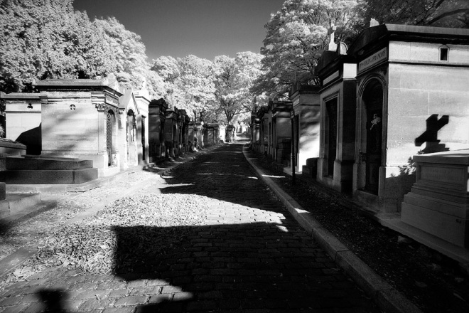 Père Lachaise Cemetery - f/8, 129 s , ISO 400